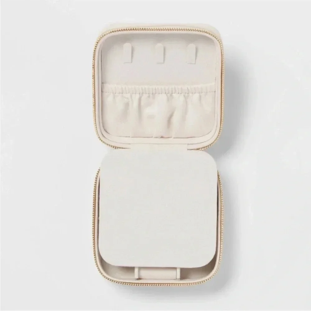 Small Travel Accessory Organizer - Picture 7 of 9